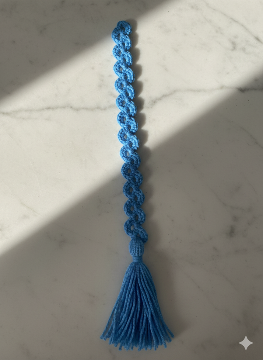 Handmade Crochet Bookmark with Tassel – Aesthetic Loop Pattern | Soft & Lightweight Gift for Book Lovers